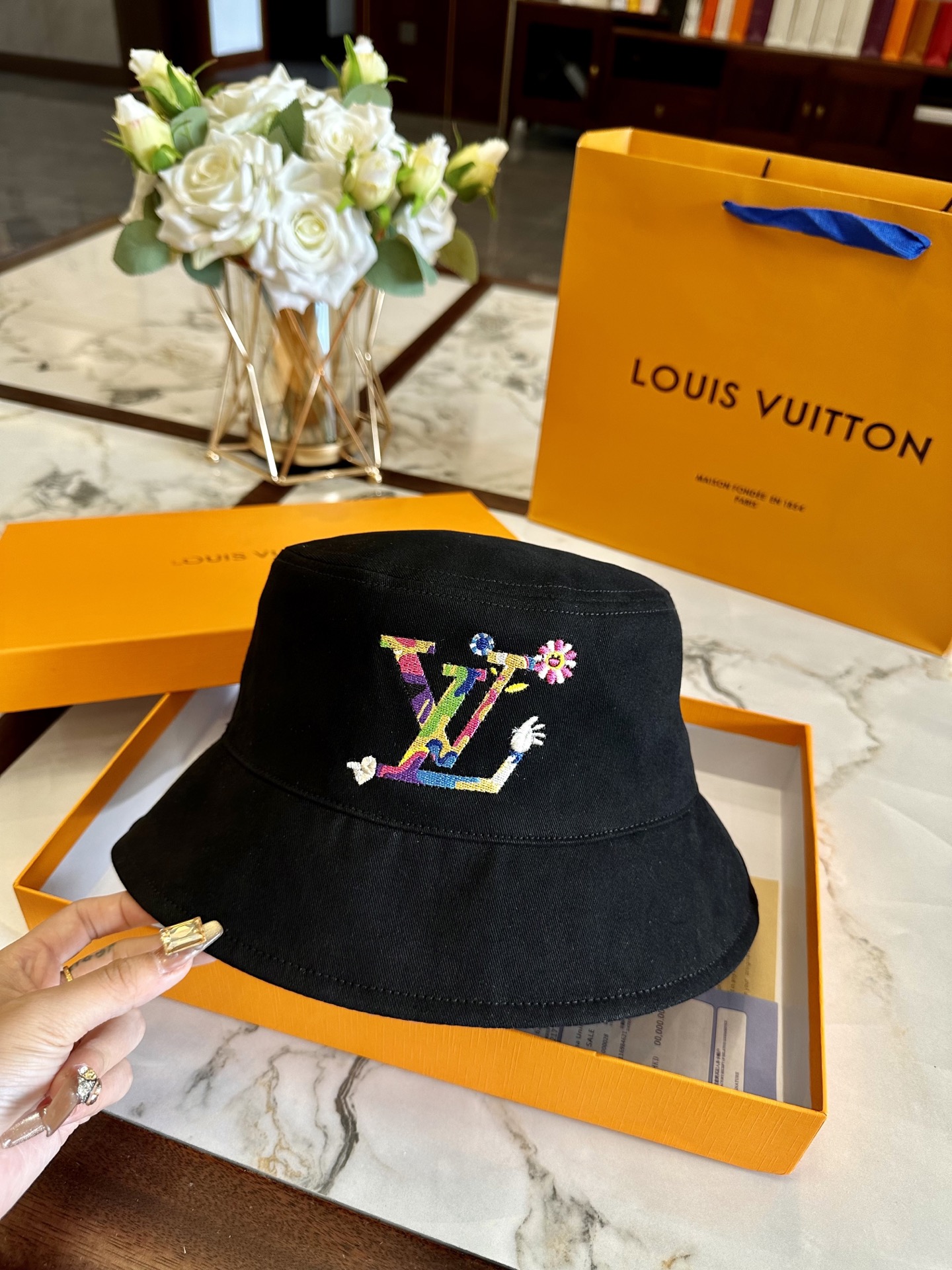 LV hat model 43